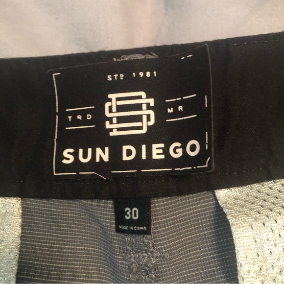 Sun Diego surf shop Shorts size 30 like new - Picture 4 of 4